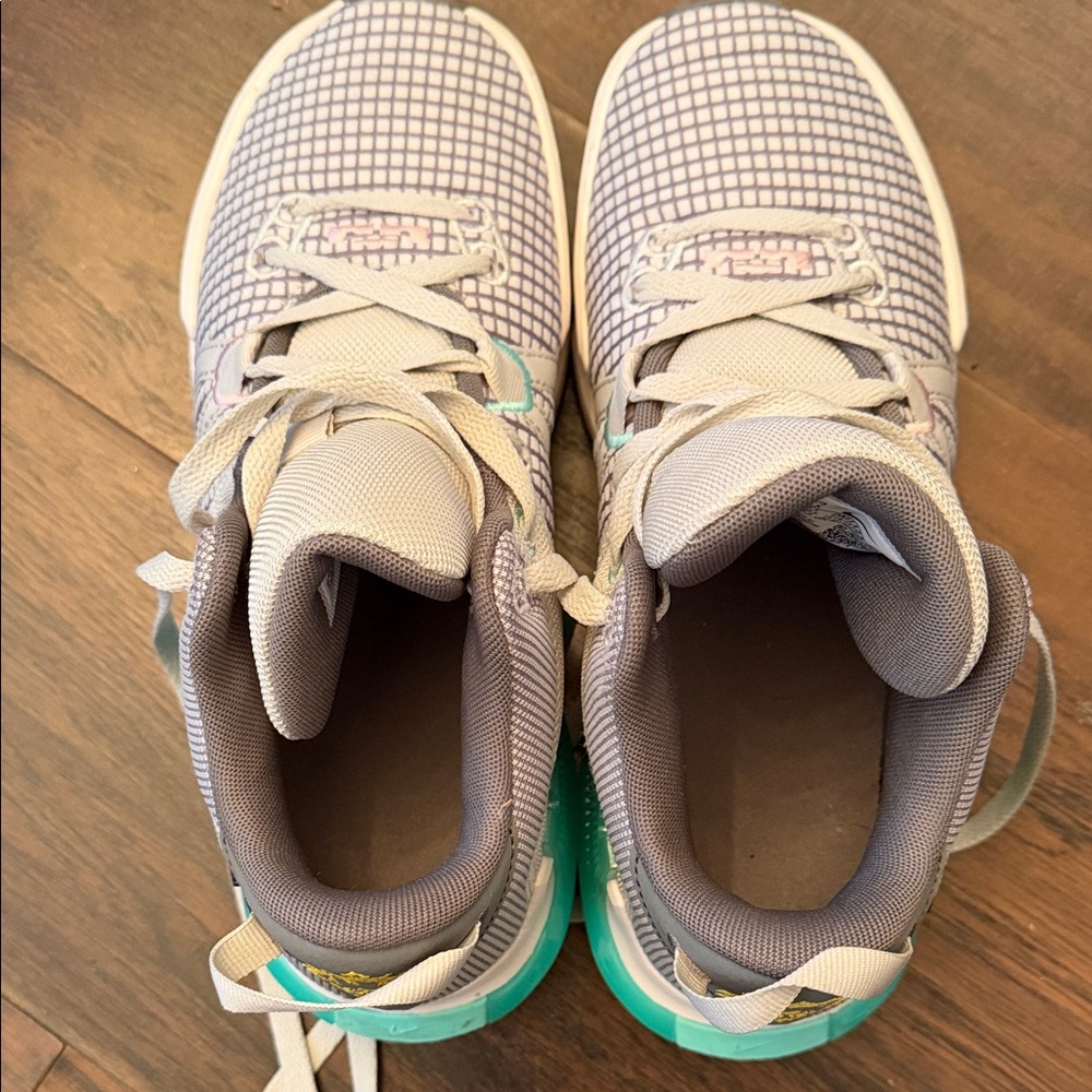 Witness Sneakers - Gray and Teal